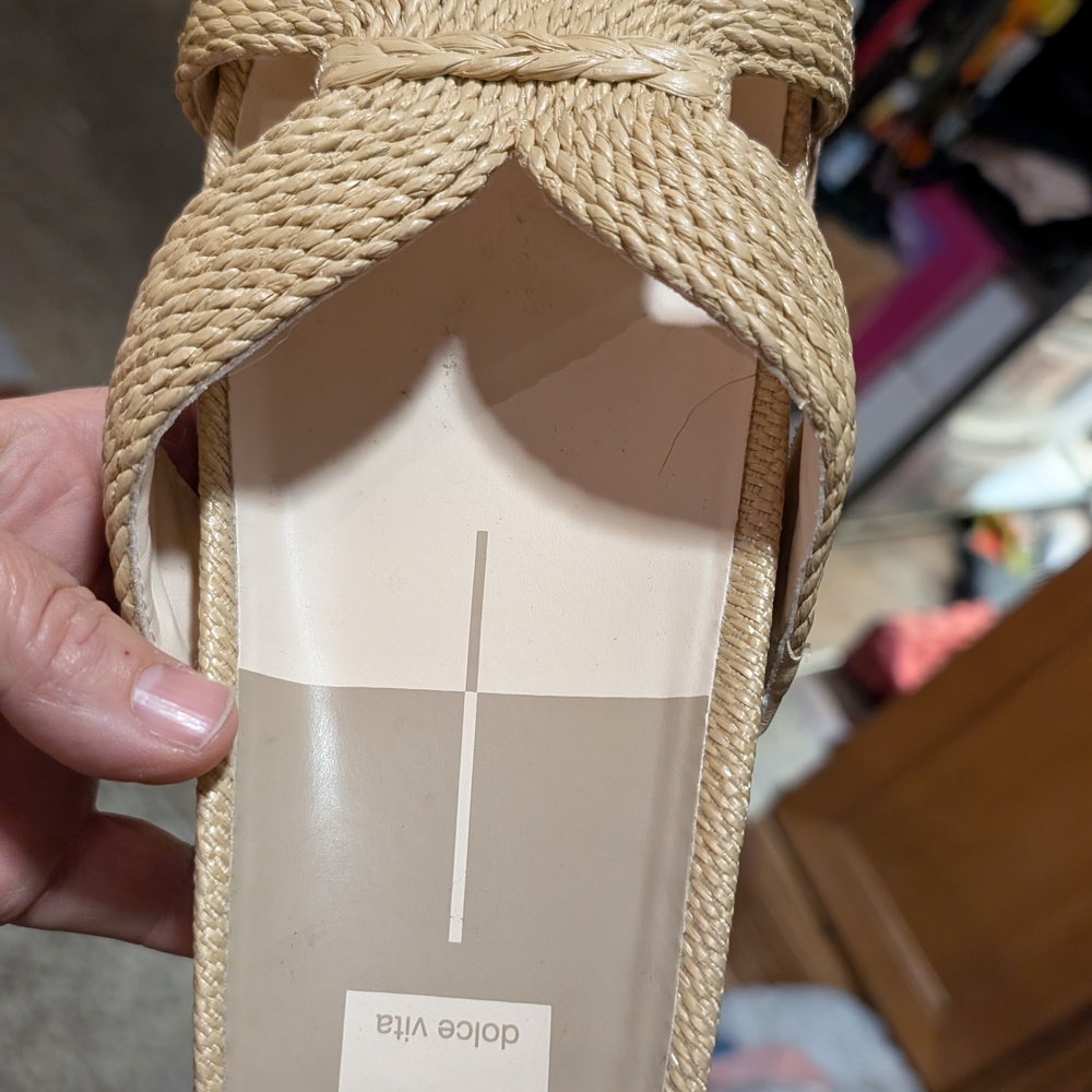 Dolce Vita Women's Tan Sandals